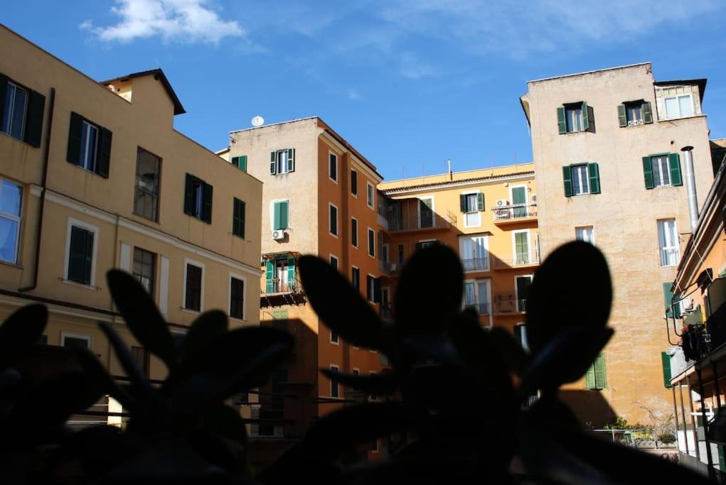 Colosseo Vintage Apartment Roma Esterno foto