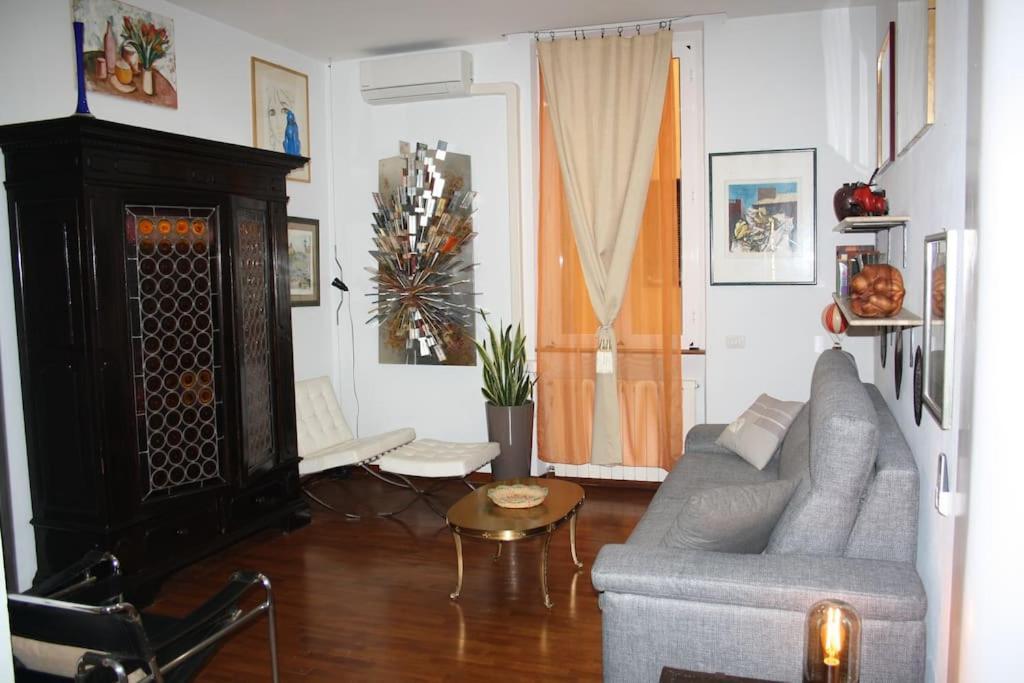 Colosseo Vintage Apartment Roma Esterno foto