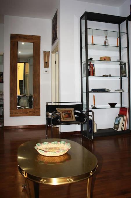 Colosseo Vintage Apartment Roma Esterno foto